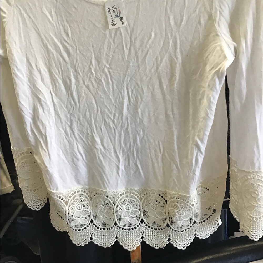 Rue 21 Cream Shirt with lace